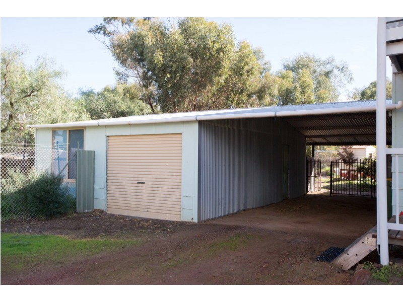 10 Edwards Street, Beverley WA 6304