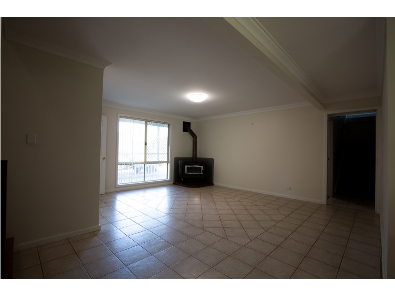 10 Edwards Street, Beverley WA 6304