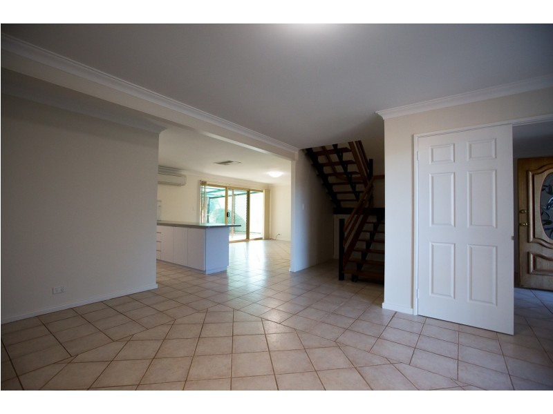 10 Edwards Street, Beverley WA 6304