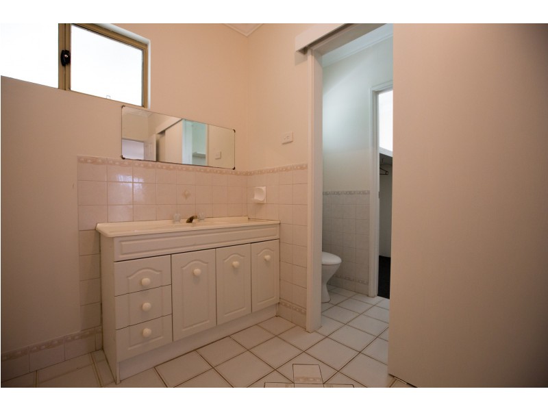 10 Edwards Street, Beverley WA 6304