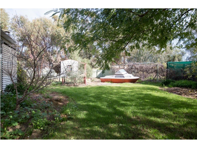 10 Edwards Street, Beverley WA 6304