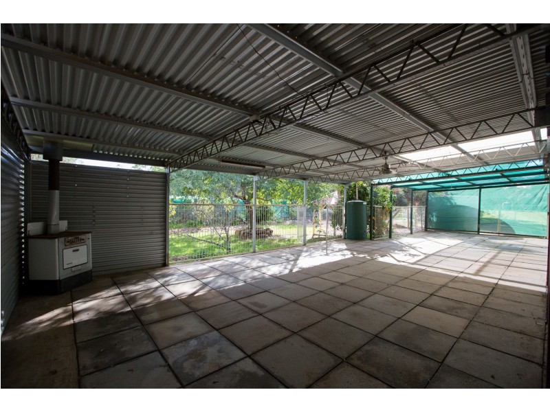 10 Edwards Street, Beverley WA 6304