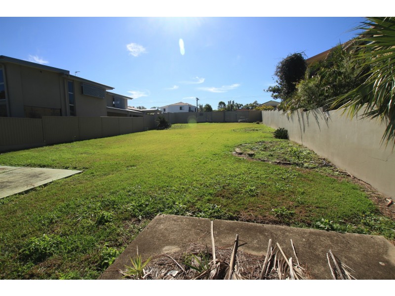 90 Bamboo Avenue, Benowa QLD 4217