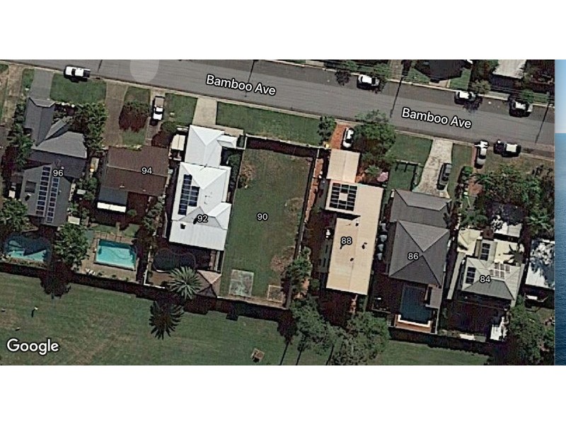 90 Bamboo Avenue, Benowa QLD 4217