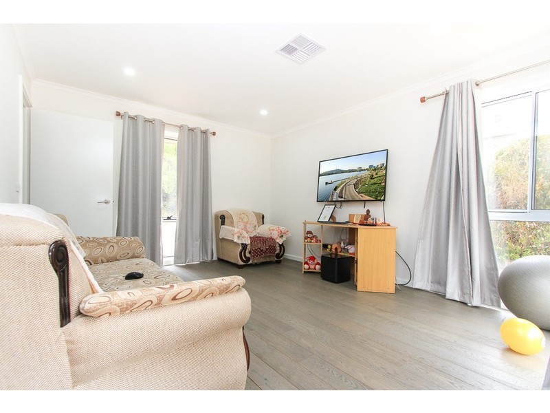 132 Captain Cook Crescent, Narrabundah ACT 2604