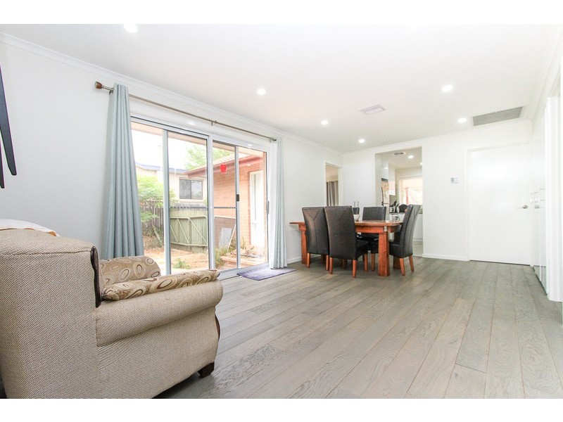 132 Captain Cook Crescent, Narrabundah ACT 2604