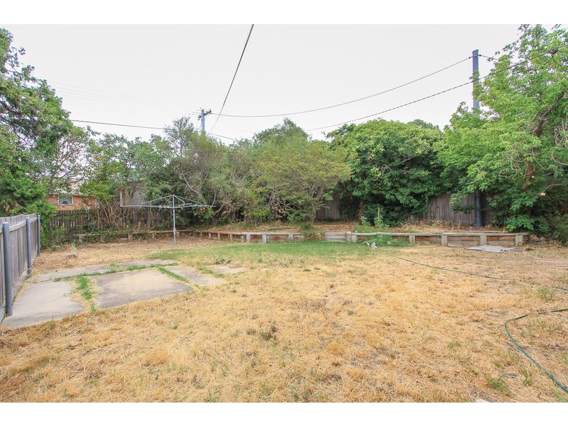 132 Captain Cook Crescent, Narrabundah ACT 2604