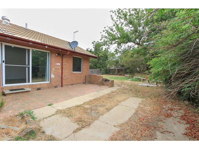 132 Captain Cook Crescent, Narrabundah ACT 2604