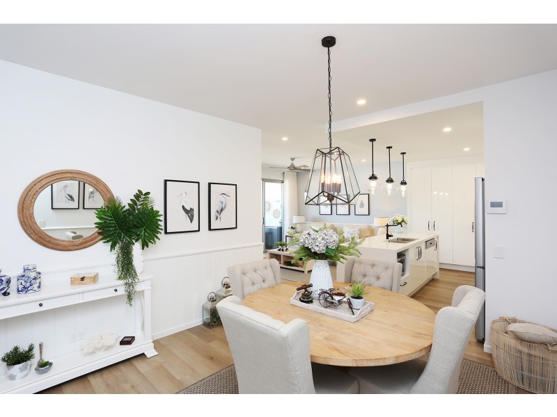 32/66 Lambert Road, Indooroopilly QLD 4068