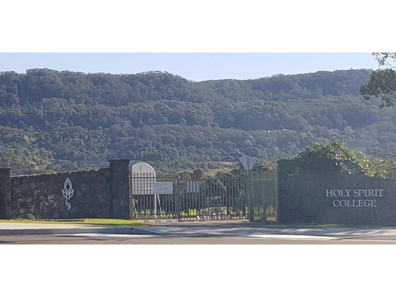 26 Pioneer Road, Bellambi NSW 2518