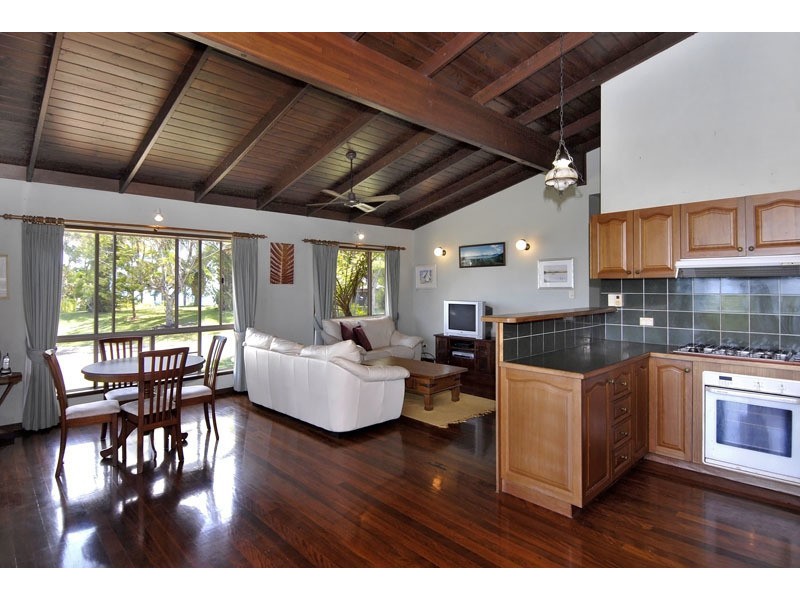 16 Mission Heights 23 The Boulevard, South Mission Beach QLD 4852