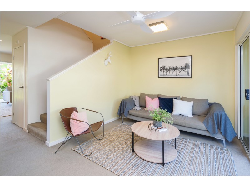 6/4 Border Drive North, Currumbin Waters QLD 4223