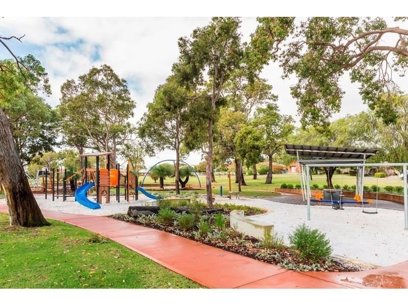 9 Treeby Street, Coolbellup WA 6163