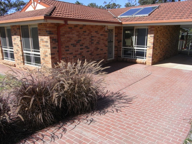 11 Grandview Parade, Hill Top NSW 2575