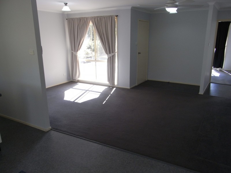 11 Grandview Parade, Hill Top NSW 2575