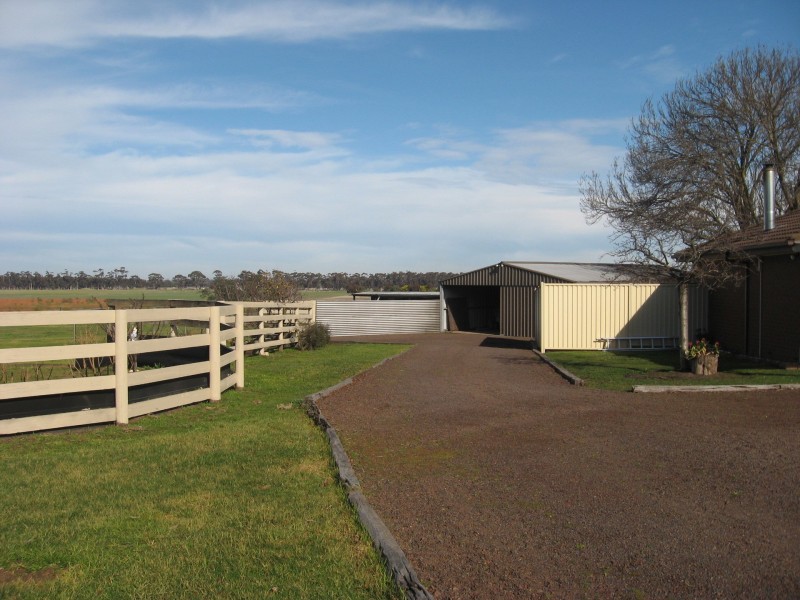 14 Camperdown-Lismore Road, Lismore VIC 3324