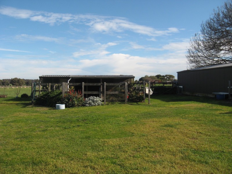 14 Camperdown-Lismore Road, Lismore VIC 3324