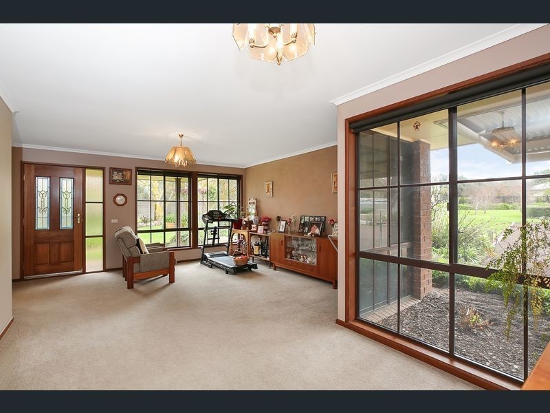 14 Camperdown-Lismore Road, Lismore VIC 3324