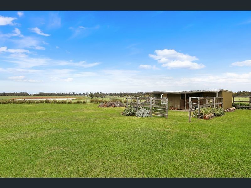 14 Camperdown-Lismore Road, Lismore VIC 3324