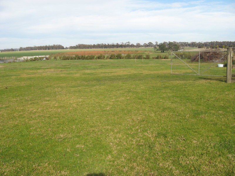 14 Camperdown-Lismore Road, Lismore VIC 3324