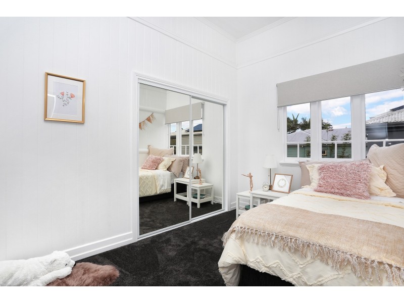 24 Jellicoe Street, Coorparoo QLD 4151