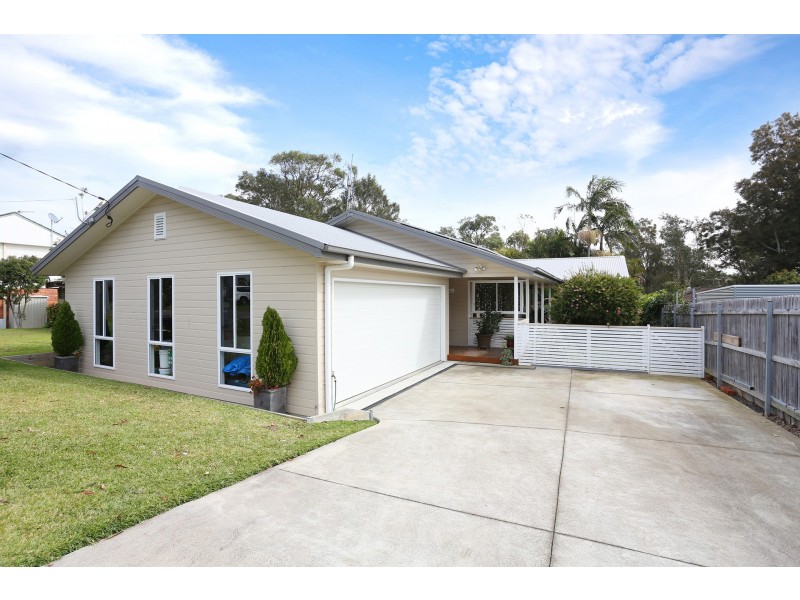 18 Nirringa Road, Summerland Point NSW 2259