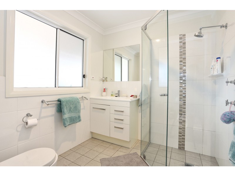 18 Nirringa Road, Summerland Point NSW 2259