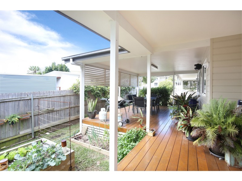 18 Nirringa Road, Summerland Point NSW 2259
