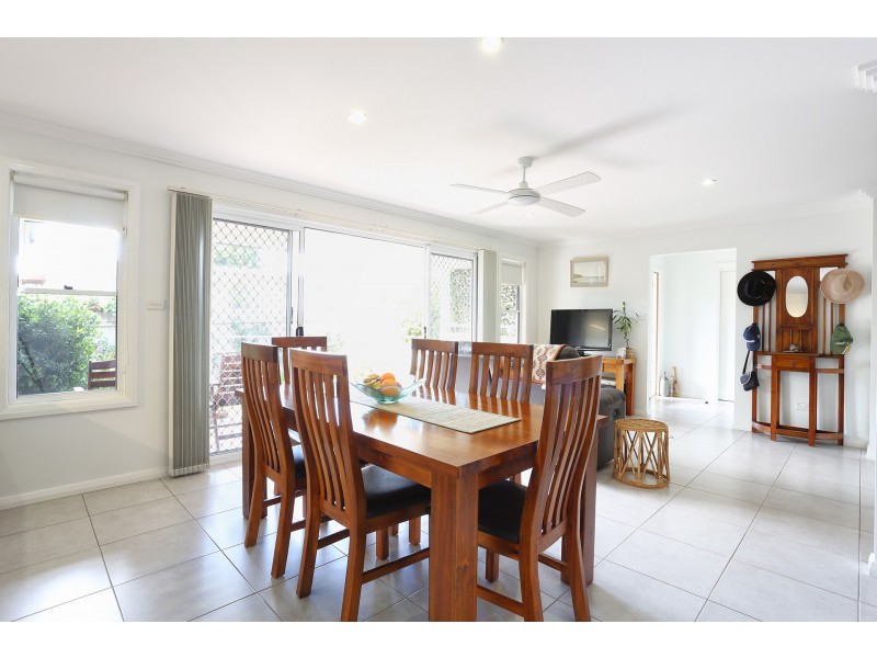 18 Nirringa Road, Summerland Point NSW 2259