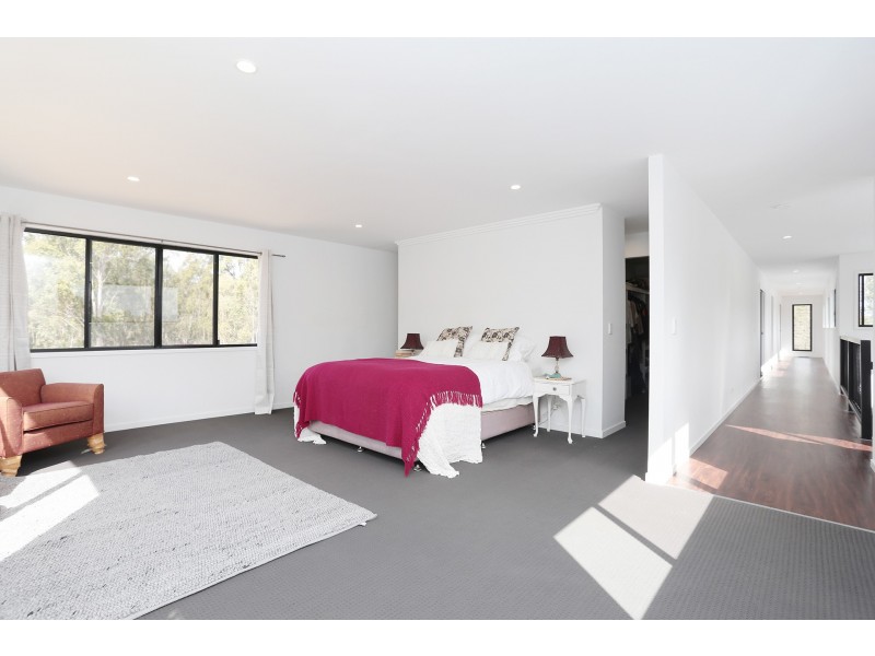 Peak Crossing QLD 4306