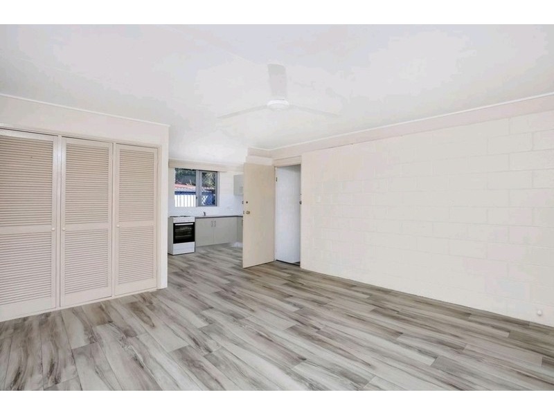 1/17 Bouganvillea Street, Holloways Beach QLD 4878