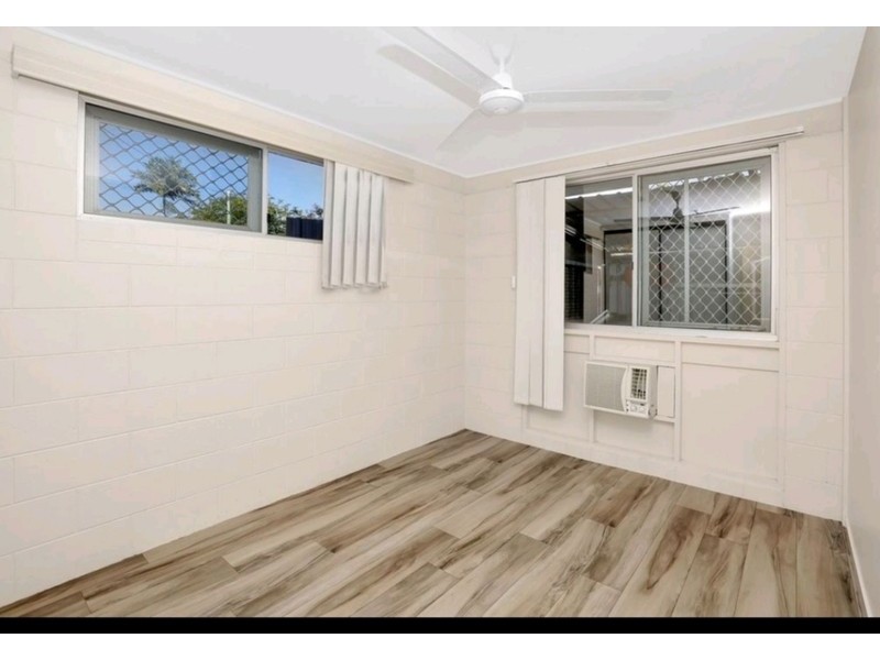 1/17 Bouganvillea Street, Holloways Beach QLD 4878