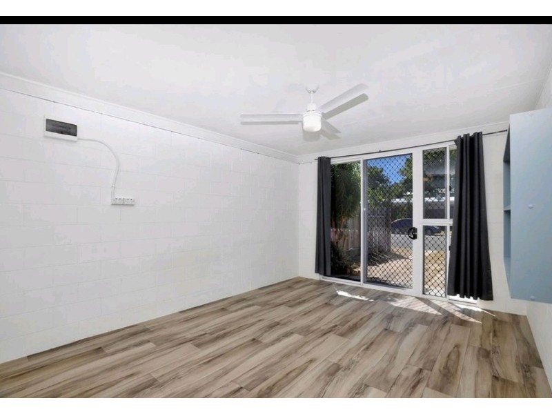 1/17 Bouganvillea Street, Holloways Beach QLD 4878