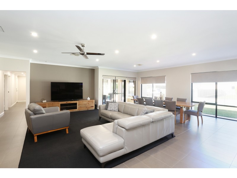 26 Eurythmic Road, Byford WA 6122