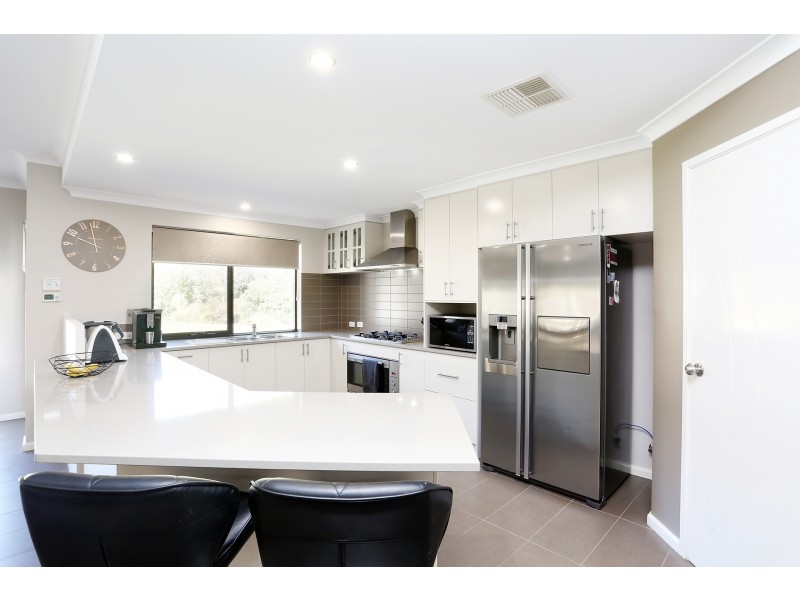 26 Eurythmic Road, Byford WA 6122