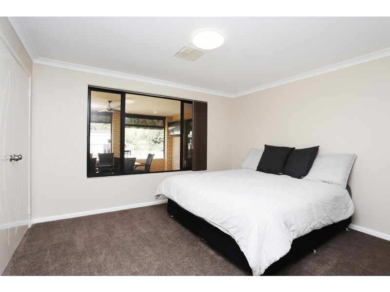 26 Eurythmic Road, Byford WA 6122