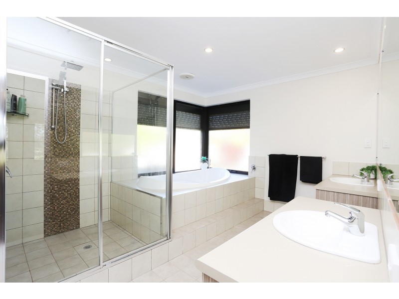 26 Eurythmic Road, Byford WA 6122