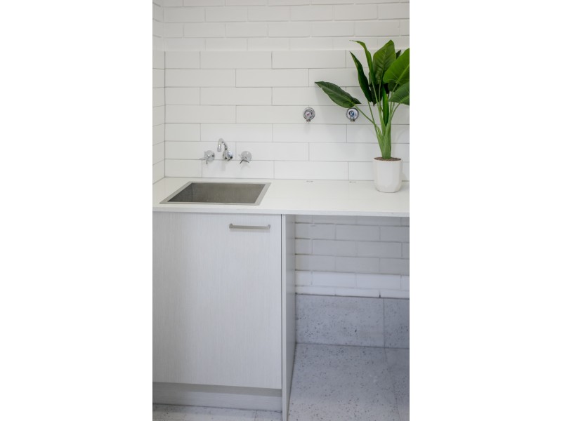 6/22-24 Duet Drive, Mermaid Waters QLD 4218