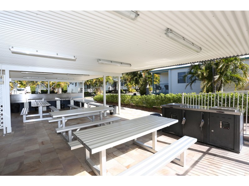 95/21-23 Okinja Road, Alexandra Headland QLD 4572