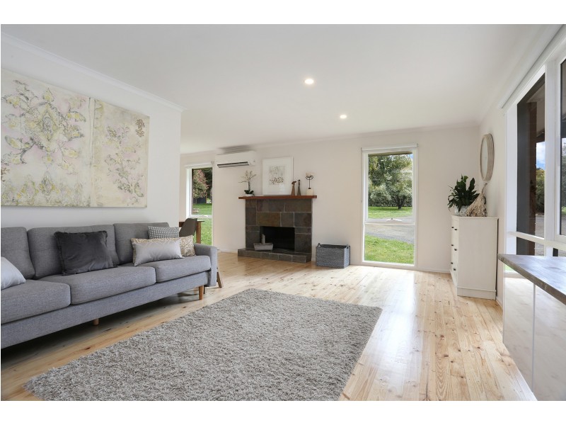 4 Couzens Lane, Romsey VIC 3434