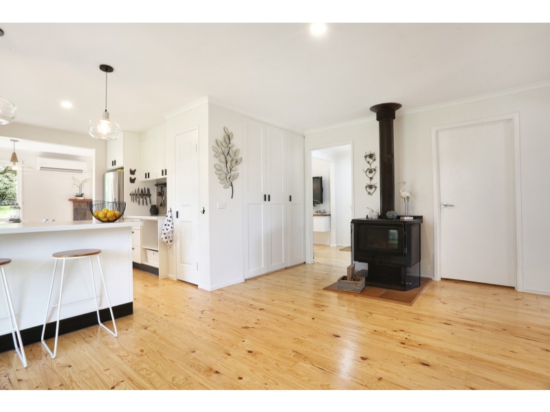 4 Couzens Lane, Romsey VIC 3434