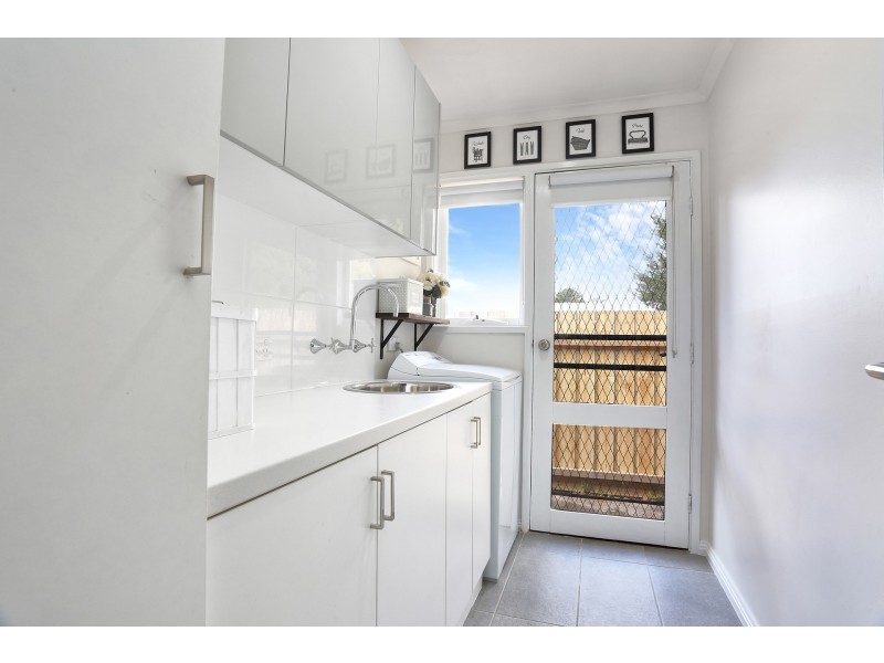 4 Couzens Lane, Romsey VIC 3434