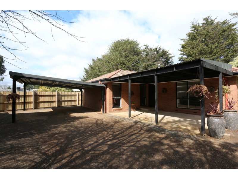 4 Couzens Lane, Romsey VIC 3434