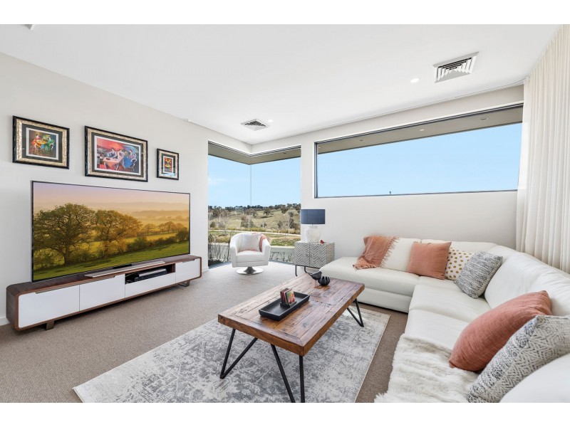 71 Aprasia Avenue, Googong NSW 2620