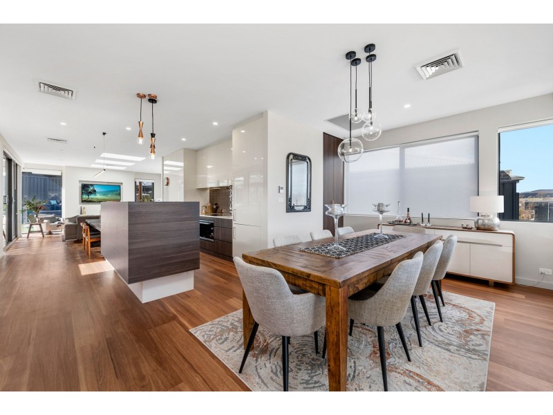 71 Aprasia Avenue, Googong NSW 2620