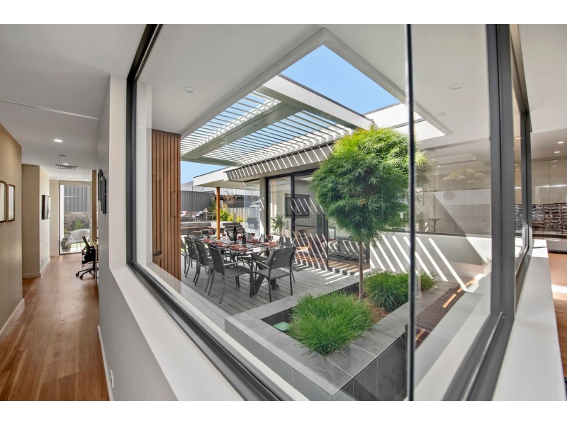 71 Aprasia Avenue, Googong NSW 2620