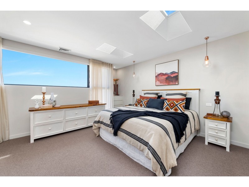 71 Aprasia Avenue, Googong NSW 2620