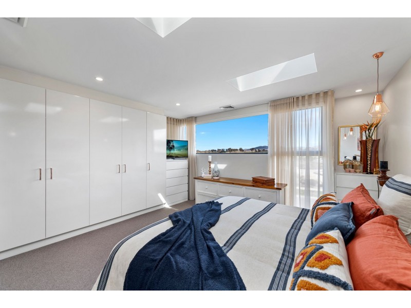 71 Aprasia Avenue, Googong NSW 2620