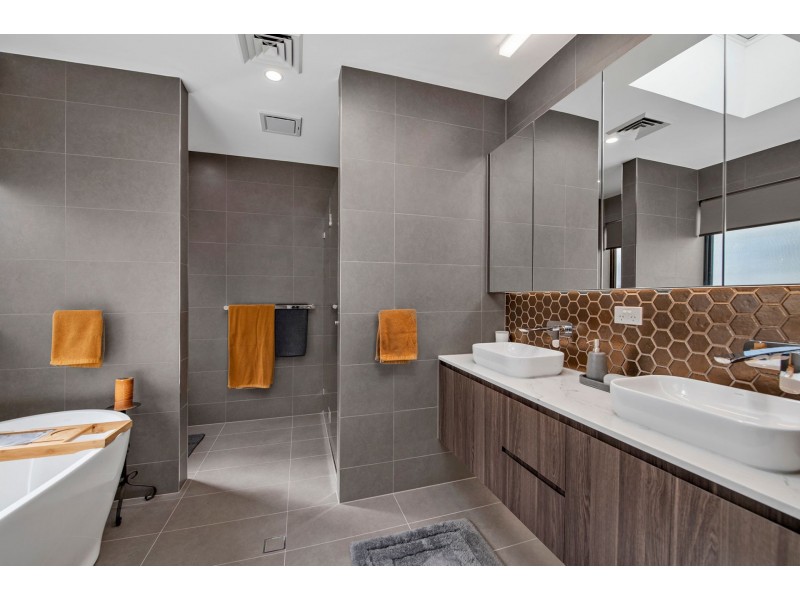 71 Aprasia Avenue, Googong NSW 2620