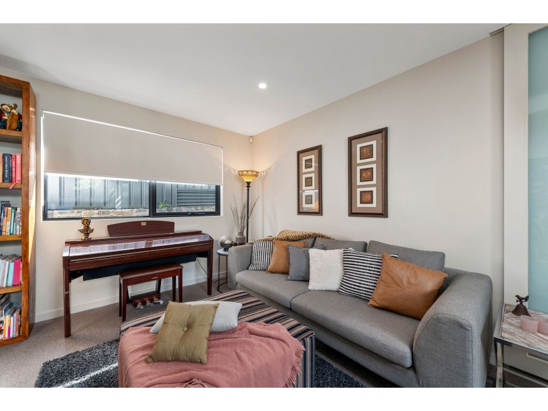 71 Aprasia Avenue, Googong NSW 2620